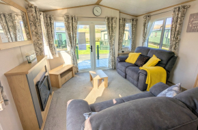Carnaby Maesbrook 2020