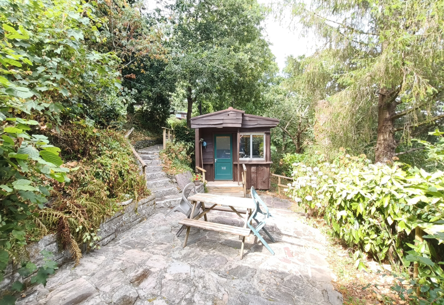 Churchwood-style Cabin  N/A – Built On Site  1982