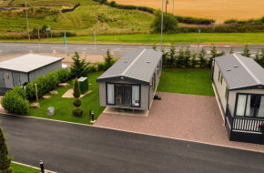 Love Holiday Homes The Whinfell Lodge Deluxe 2026
